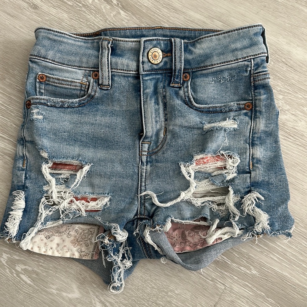 American Eagle ripped Hi-Rise Shorties size 000